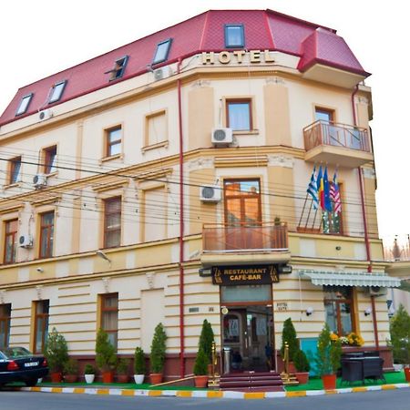 Hotel Papu บูคาเรสต์ ภายนอก รูปภาพ