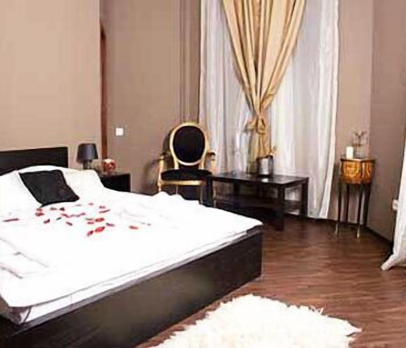 Hotel Papu บูคาเรสต์ ภายนอก รูปภาพ