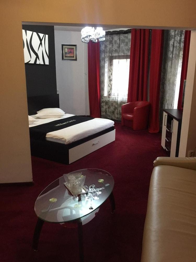 Hotel Papu บูคาเรสต์ ภายนอก รูปภาพ