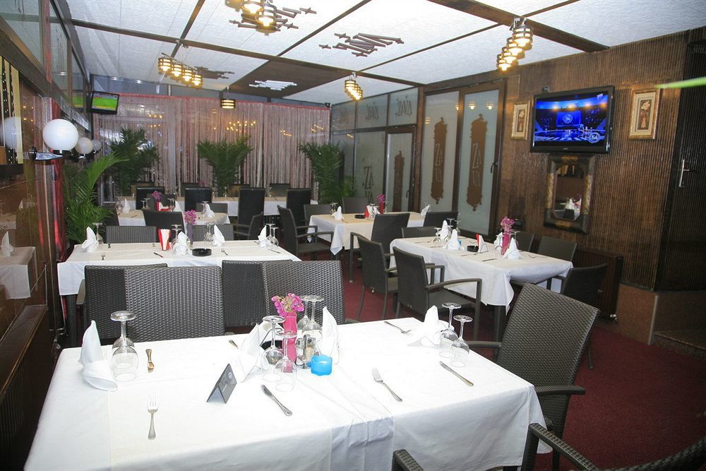 Hotel Papu บูคาเรสต์ ภายนอก รูปภาพ